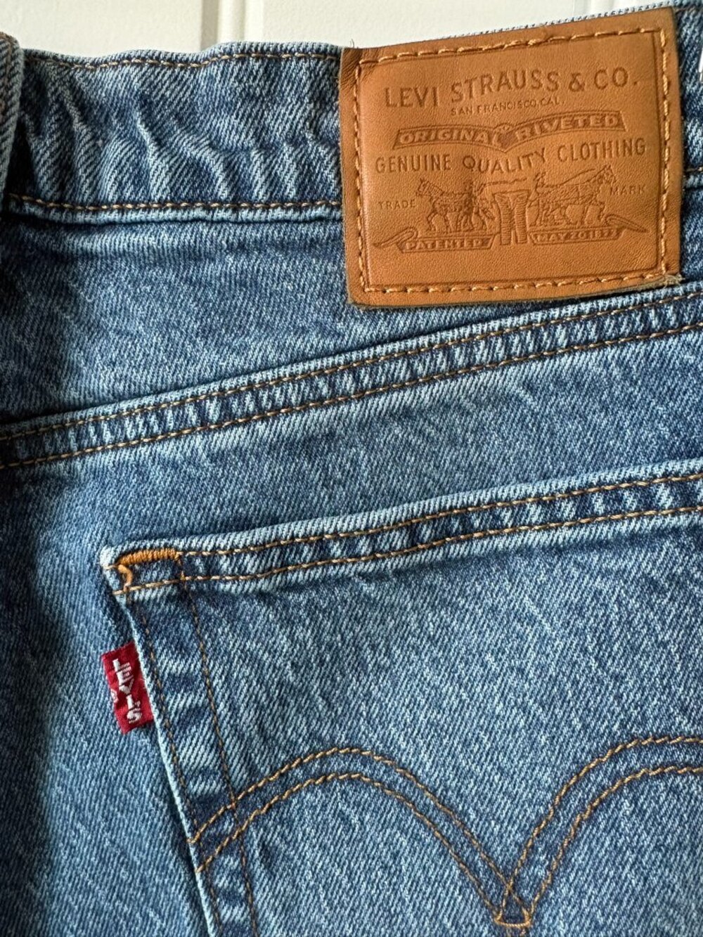 Levi's High Rise Button Fly Straight Leg Jeans Medium Wash Size 27 - Picture 7 of 8